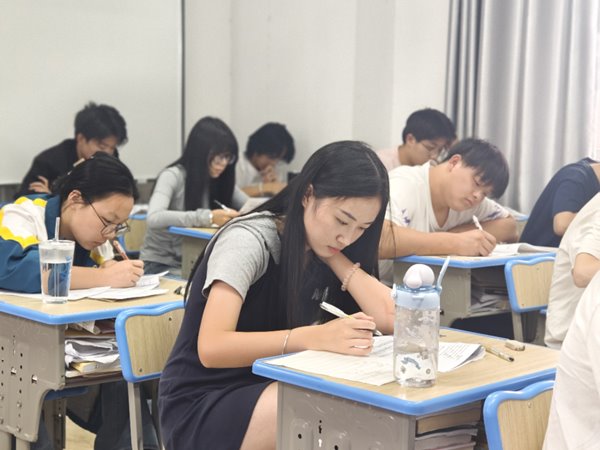 學(xué)生風(fēng)采